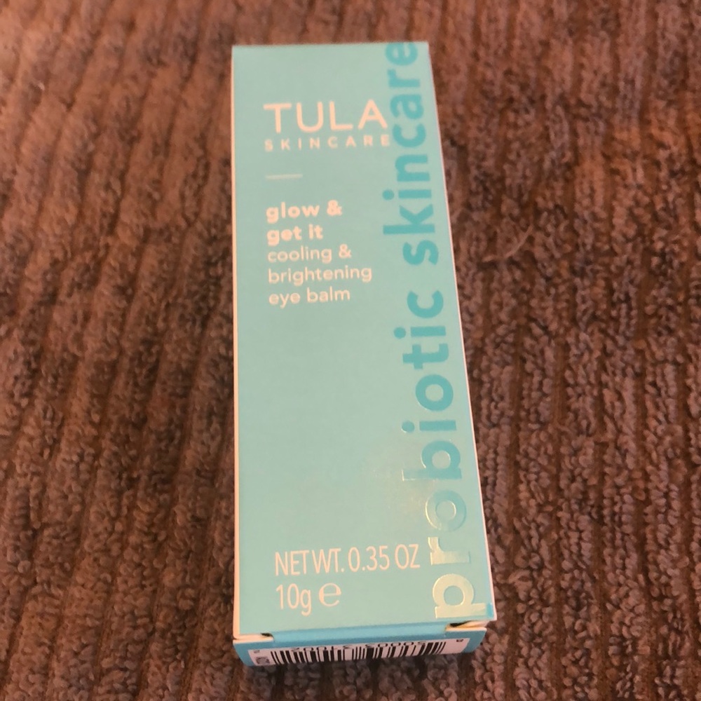 Cooling and brightening eye balm